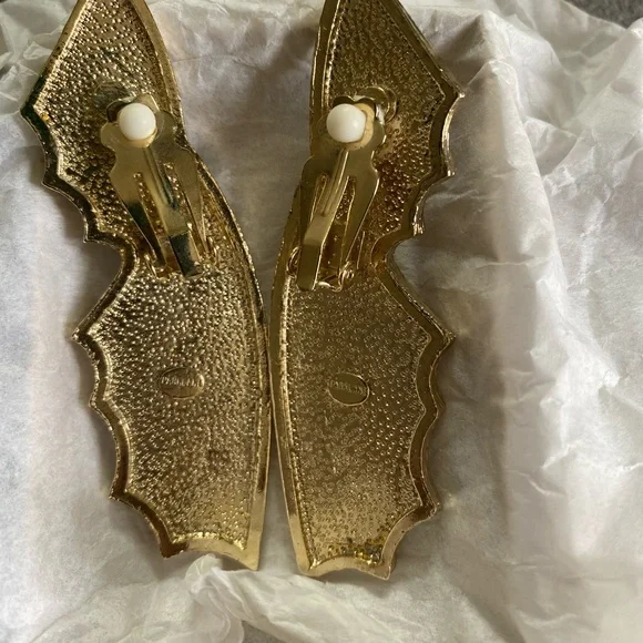 Park Lane vintage Gold tone Wing-Shaped clip Earrings - Picture 2 of 5
